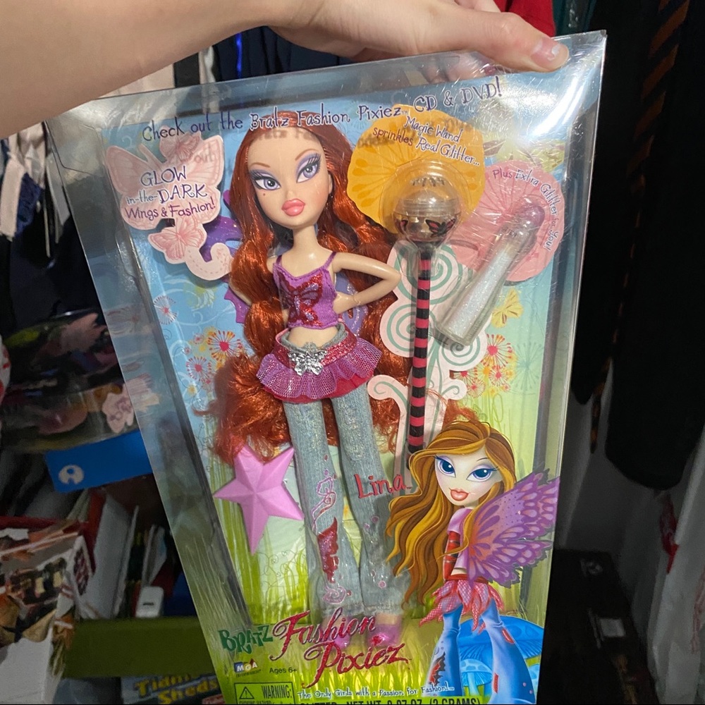 NIB new bratz fashion pixie lina Y2K